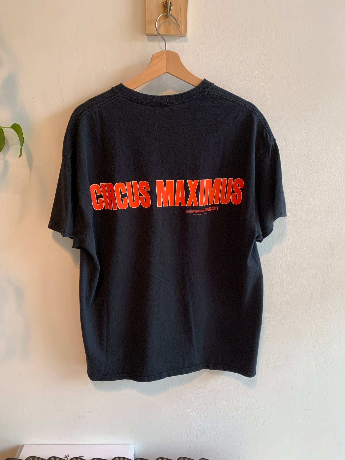 Utopia Tee