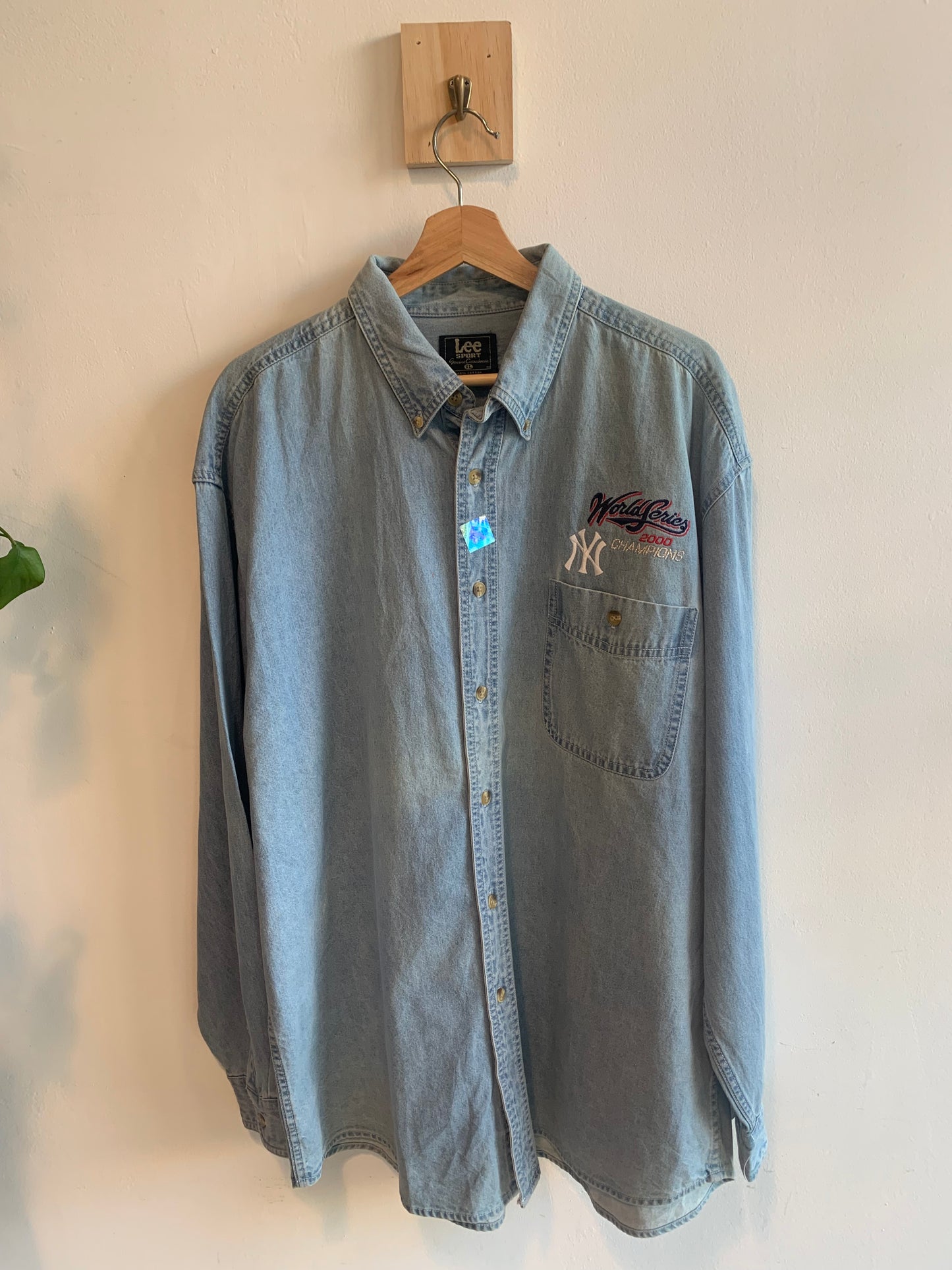 Vintage Yankees Champions Lee Button Down