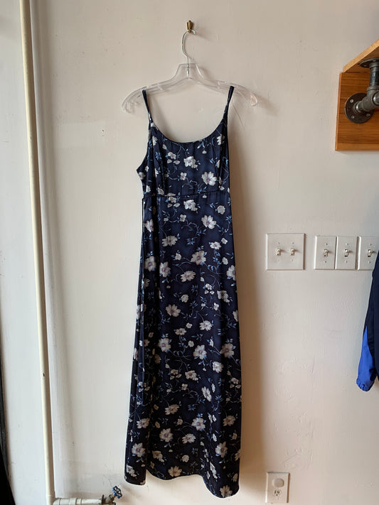 Women’s vintage floral dress