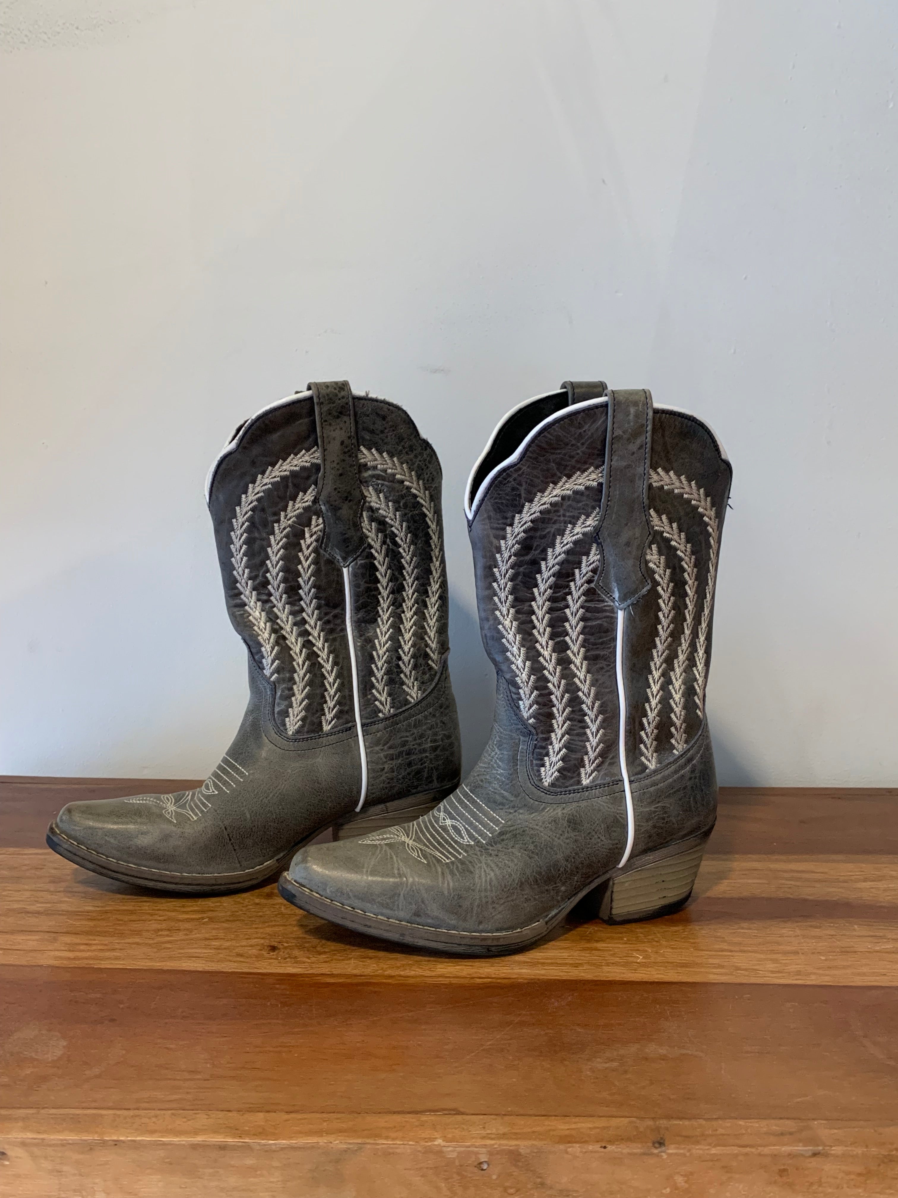 Sterling River Leather Cowboys Boots