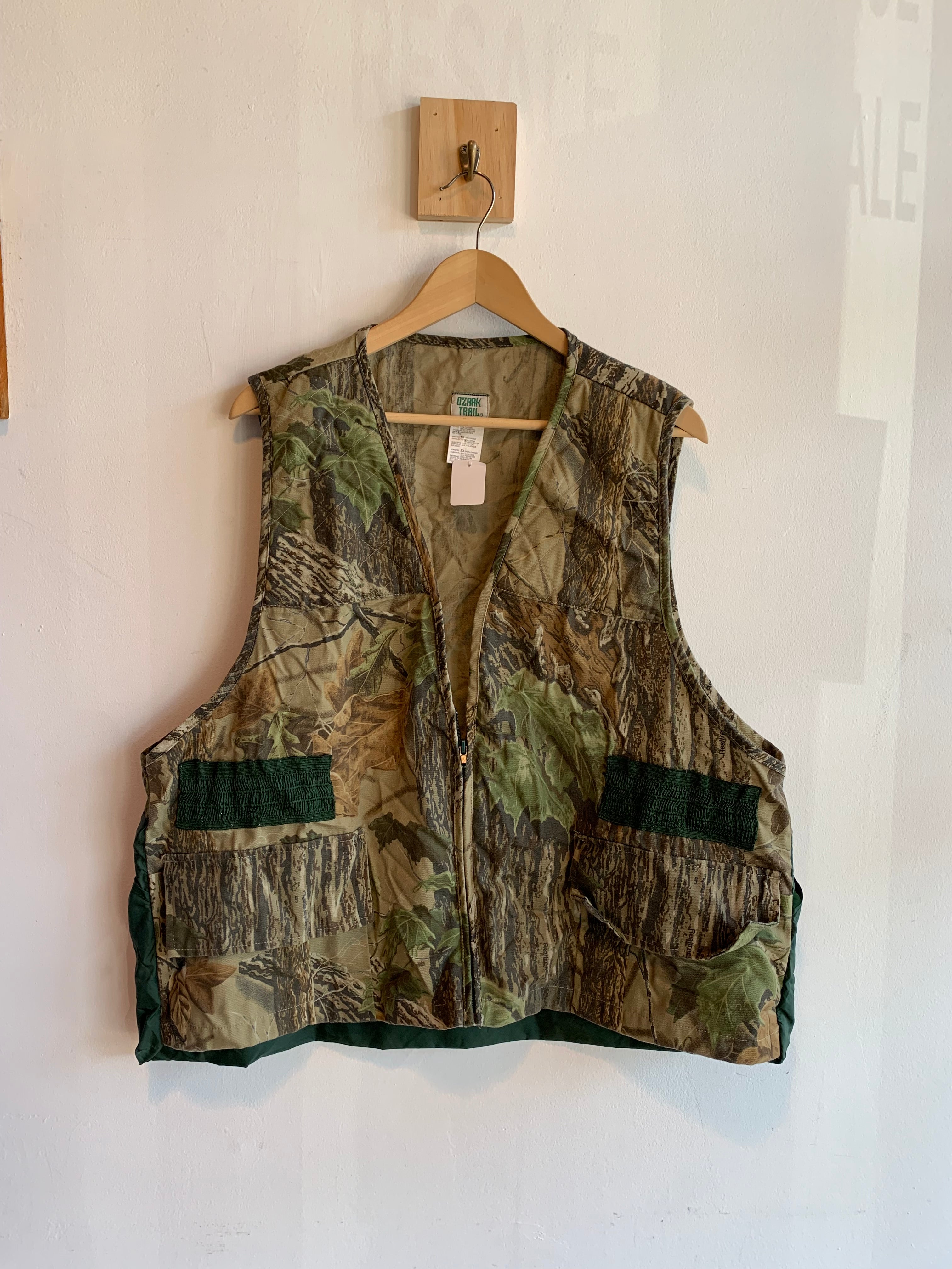 Vintage Ozark Trail Camouflage Hunting Vest