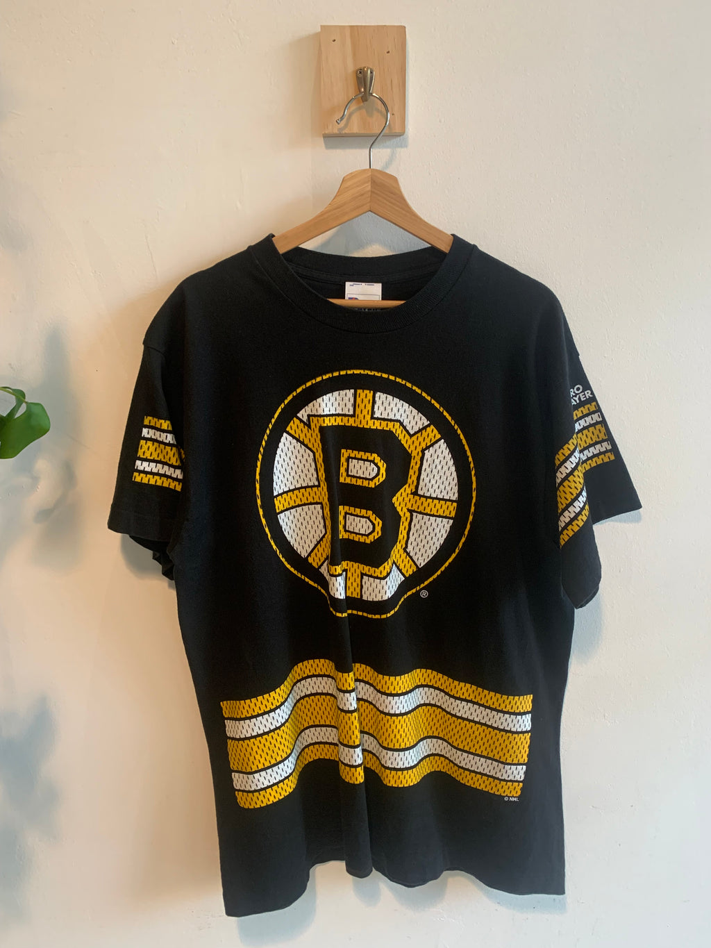 Vintage Boston Bruins Team Shirt