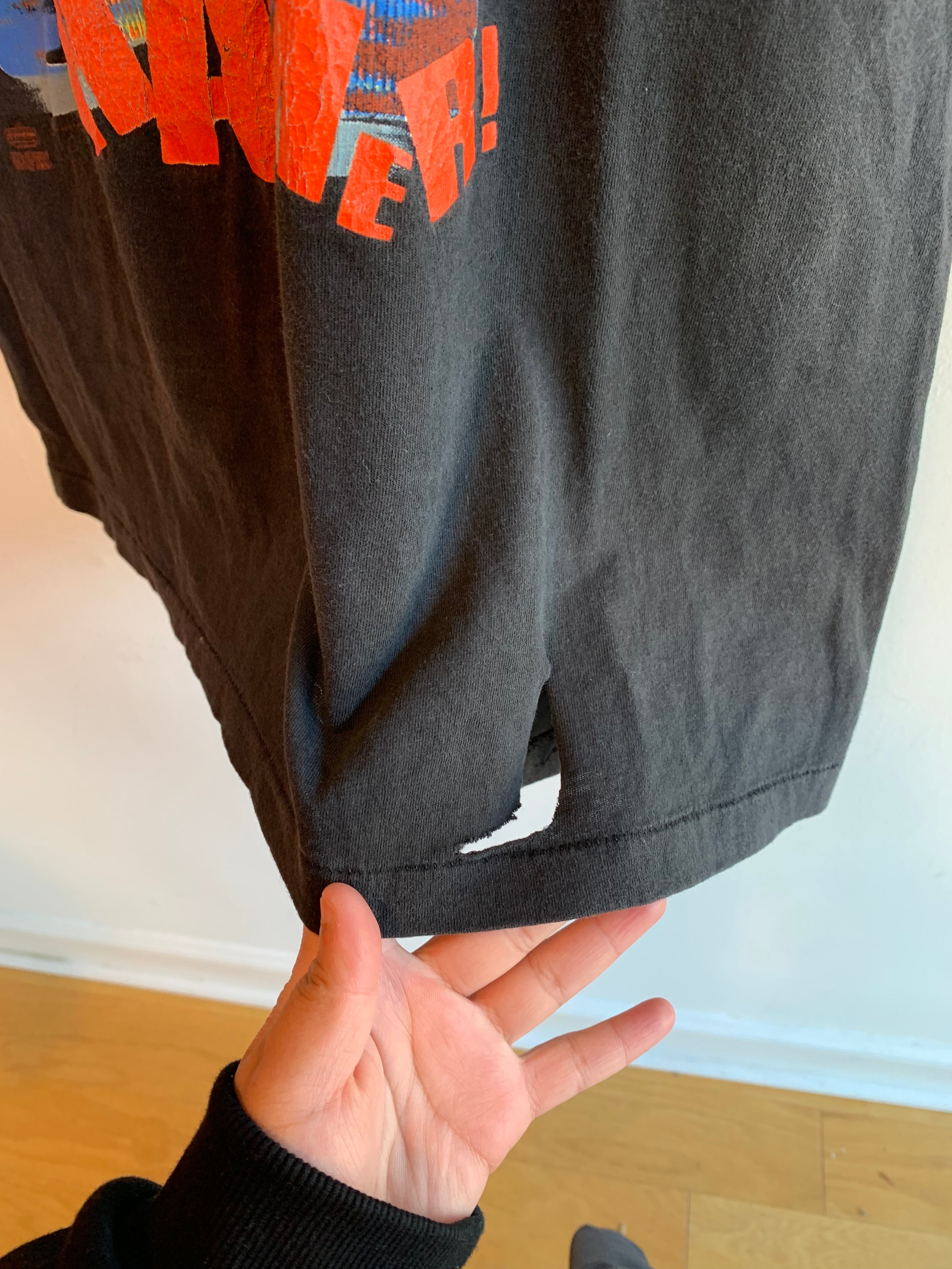 1991 MC Hammer "Here Comes The Hammer" Rap T-Shirt