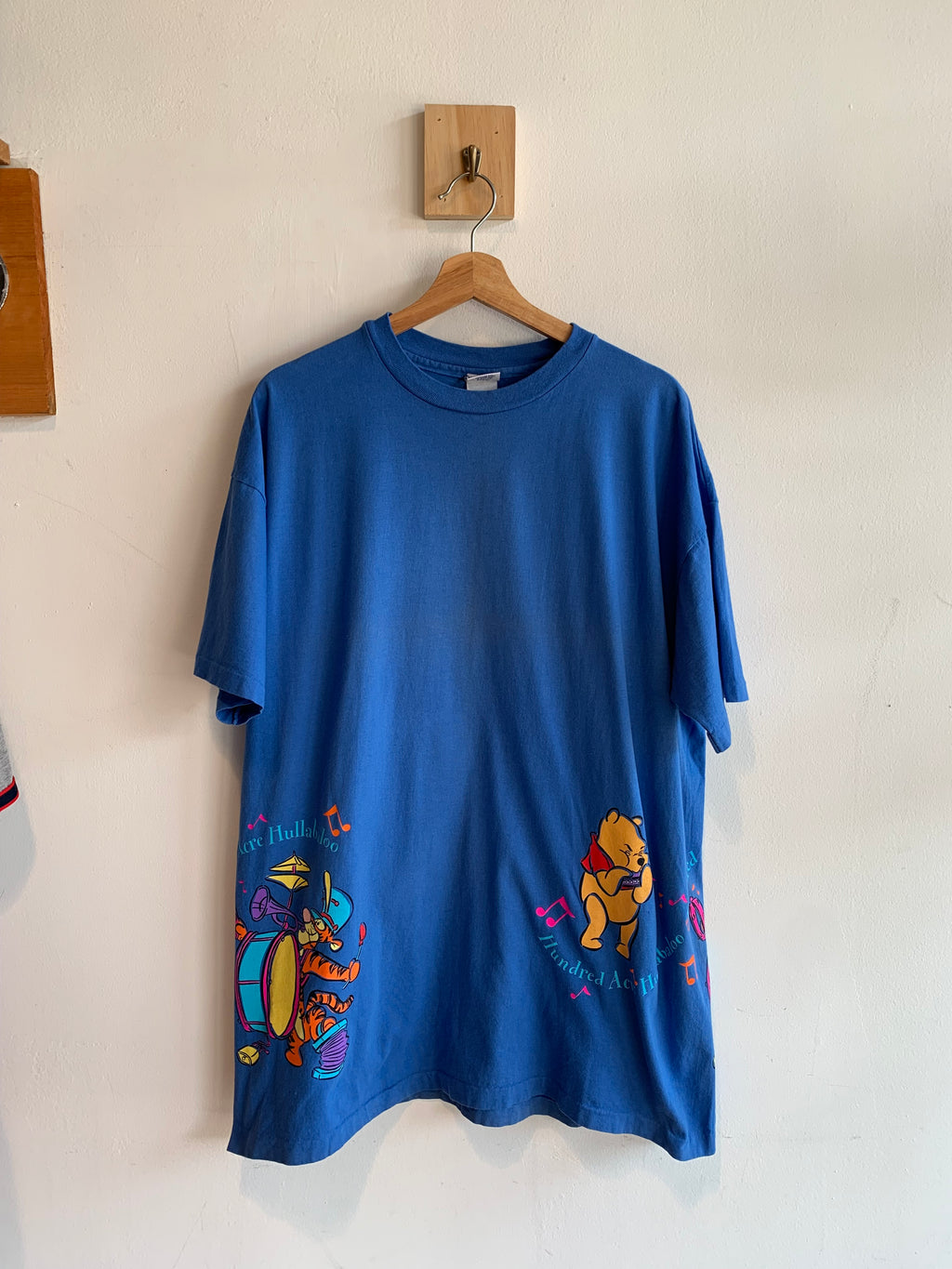 1990s Disney Winnie the Pooh and Friends Graphic T-Shirt