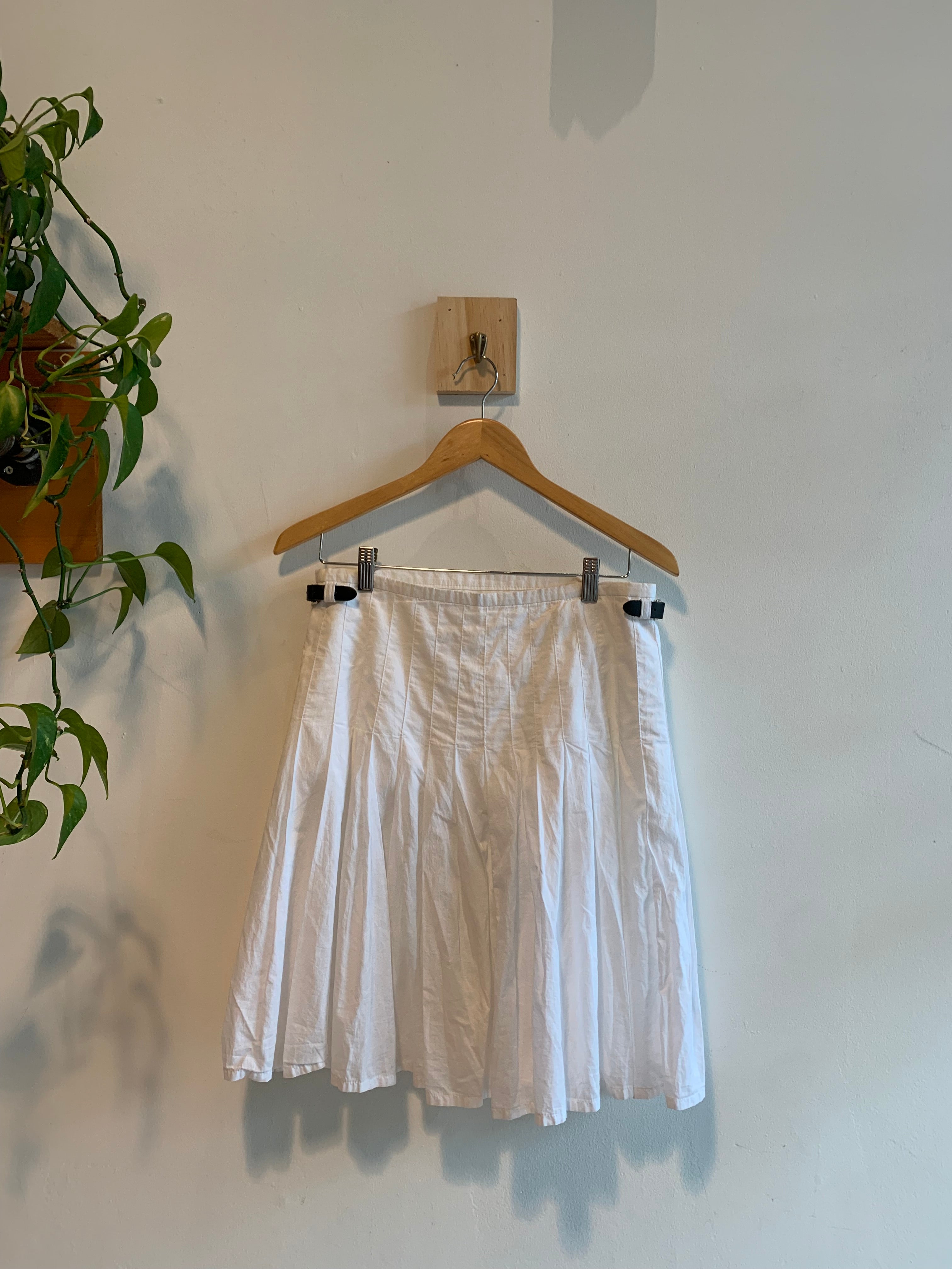 Y2K White Skirt