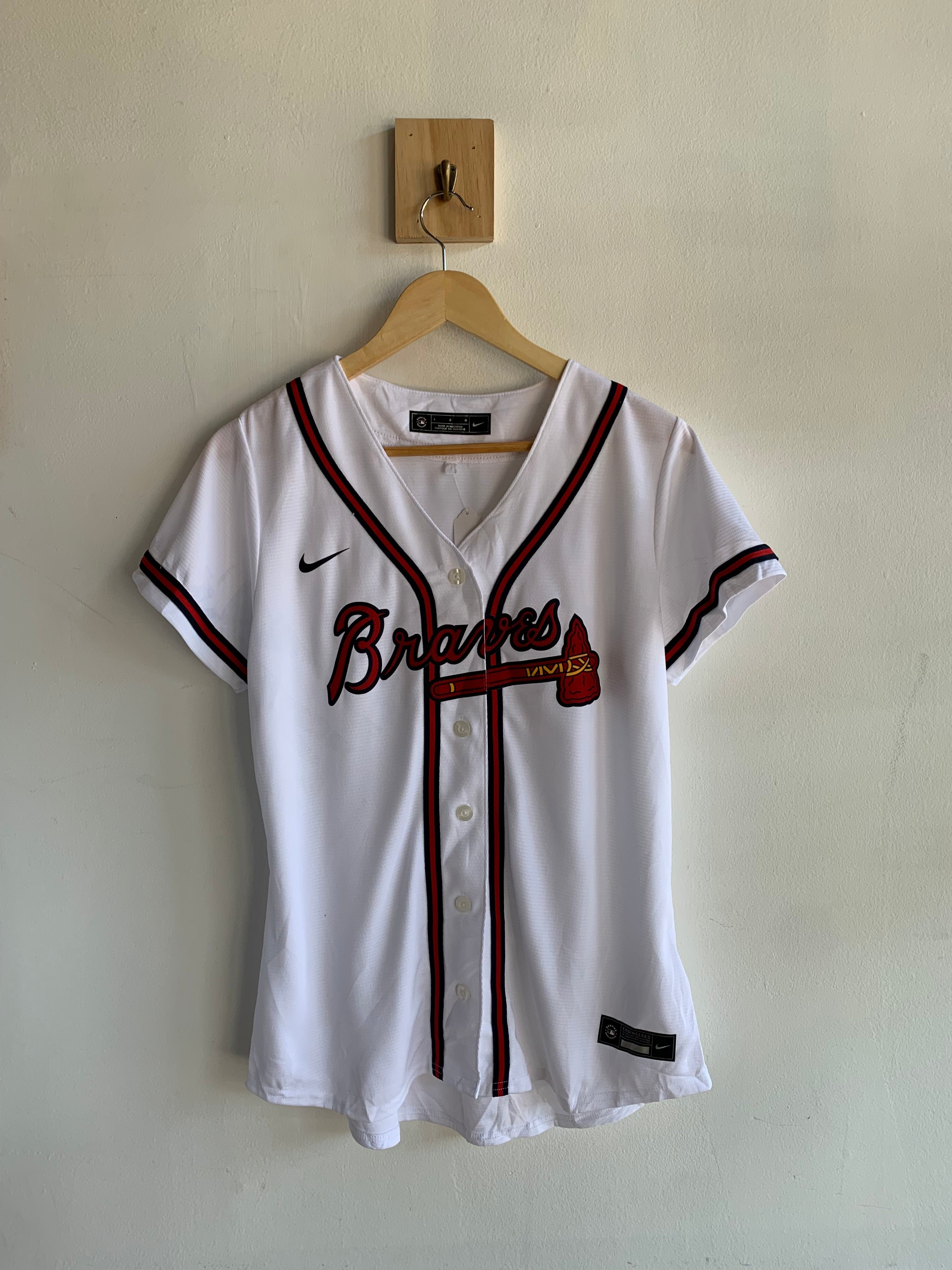 Woman’s Nike Atlanta Braves MLB Baseball Jersey