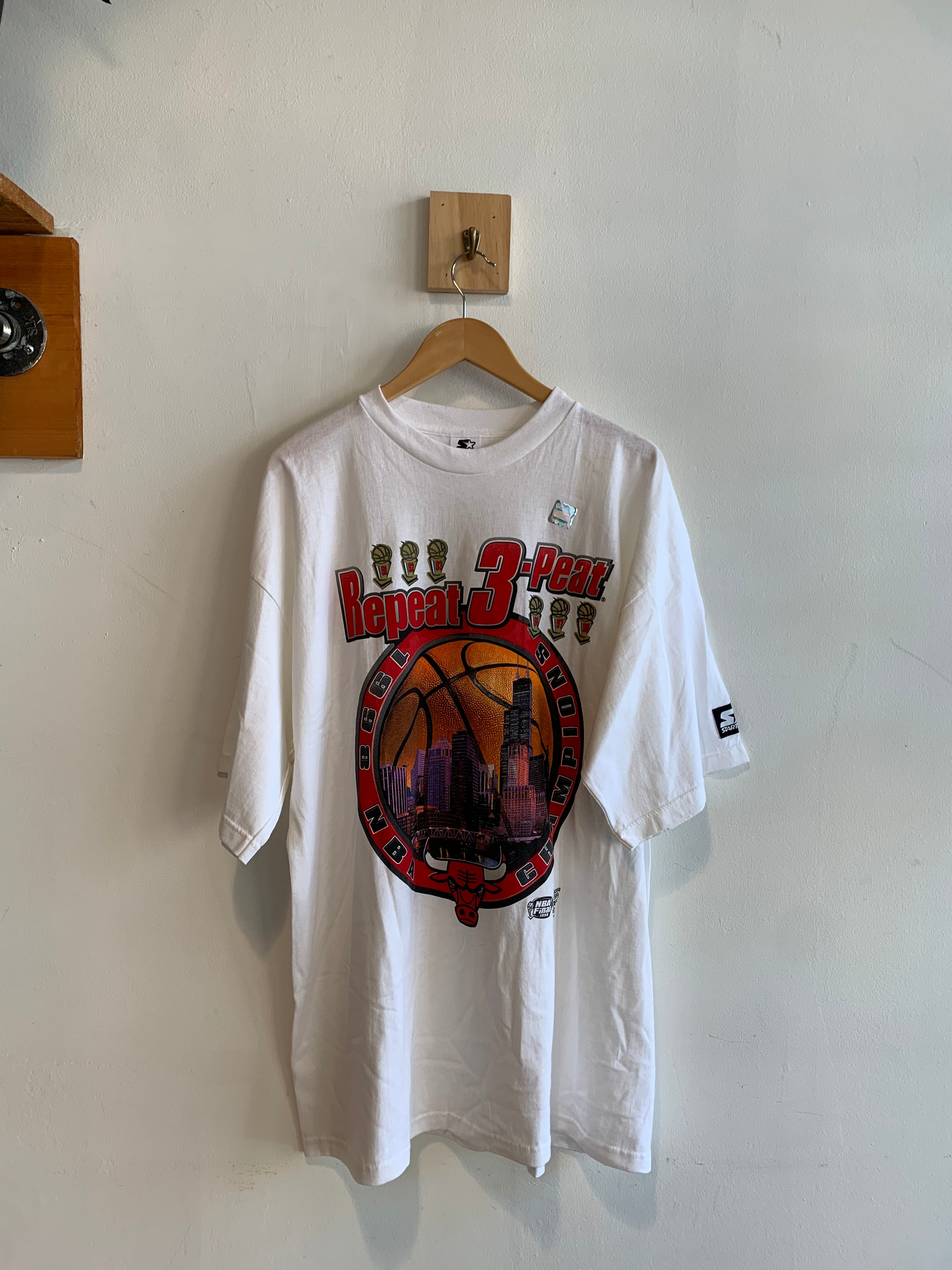 Vintage Starter Chicago Bulls "Repeat 3-Peat" Champions T-Shirt