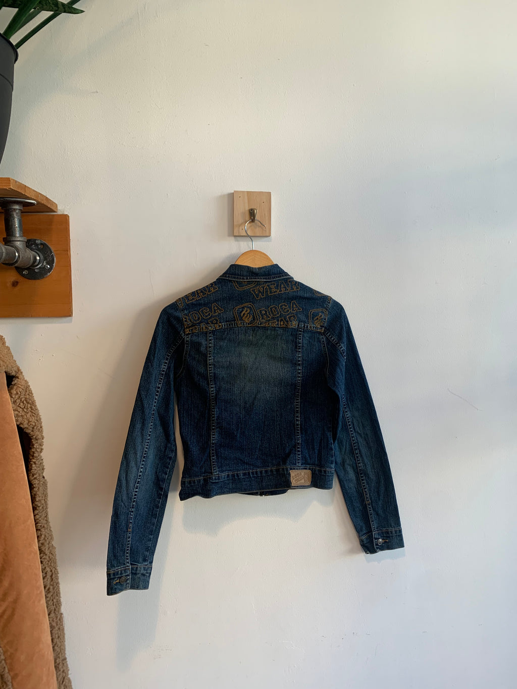 Vintage rocawear denim jacket