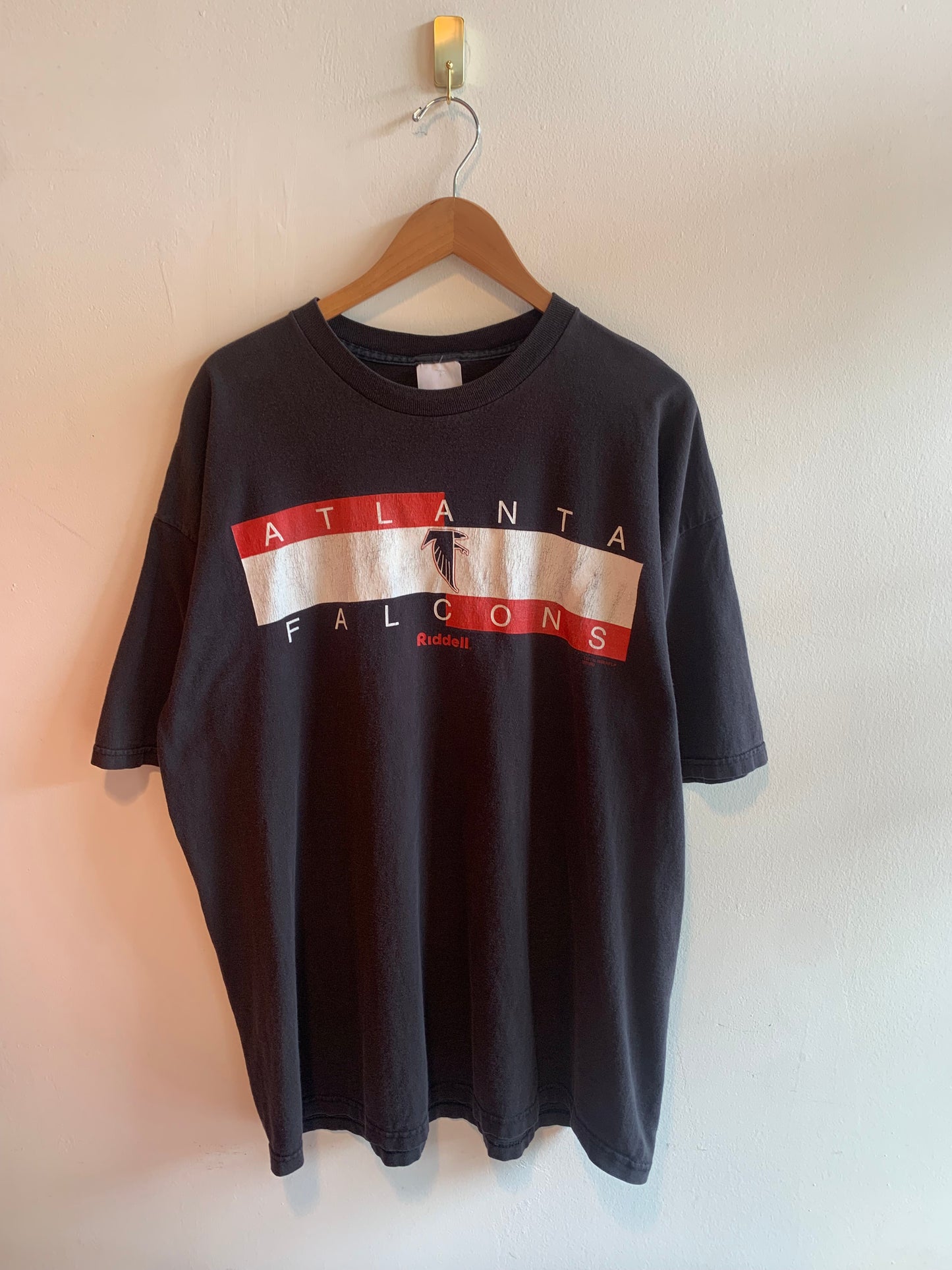 Vintage Atlanta Falcons shirt